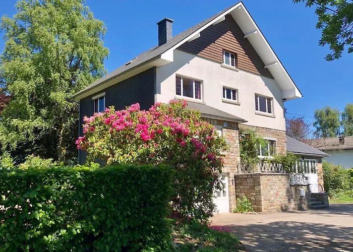 Les Randonneurs - Maison Spacieuse Avec Jardin